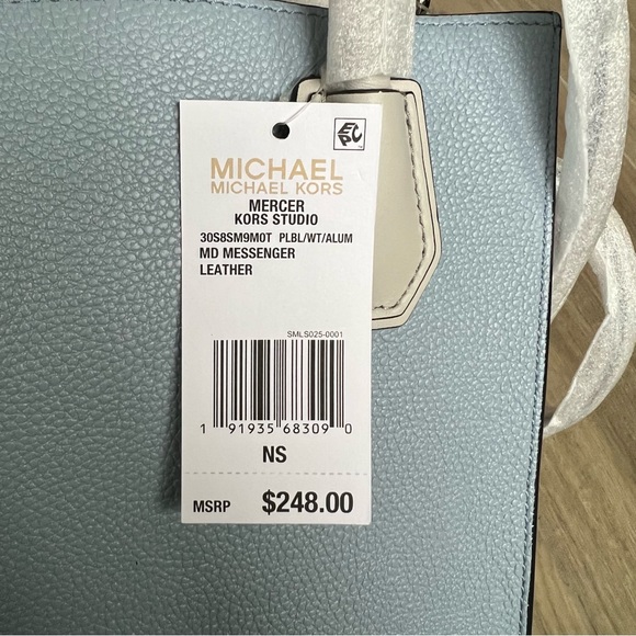Michael Kors Mercer Medium Messenger Bag - Picture 7 of 7